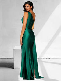 Emerald green one-shoulder mermaid satin bridesmaid dress